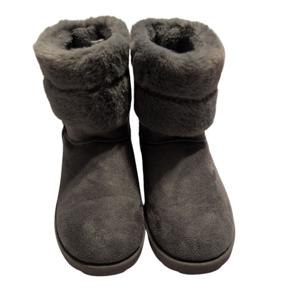 *Like New Cozy Gray Boots - Picture 2 of 3